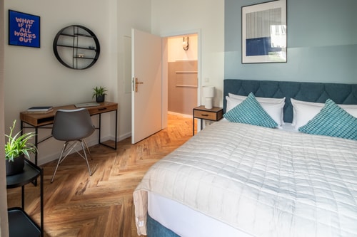 Breathe the Earthy Calm of a 150sqm Home in Berlin 18 Apartamenty do wynajęcia