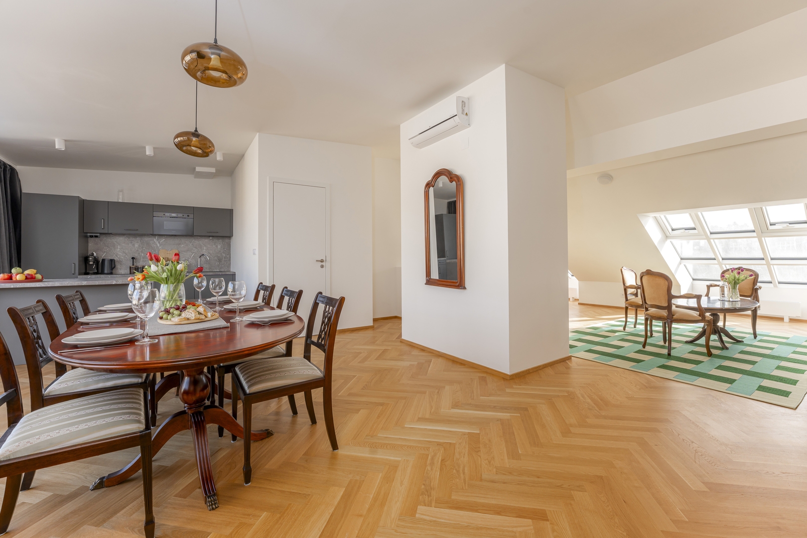 Antique Duplex Penthouse 3BR with 3Bath and AC-503 Apartamenty do wynajęcia