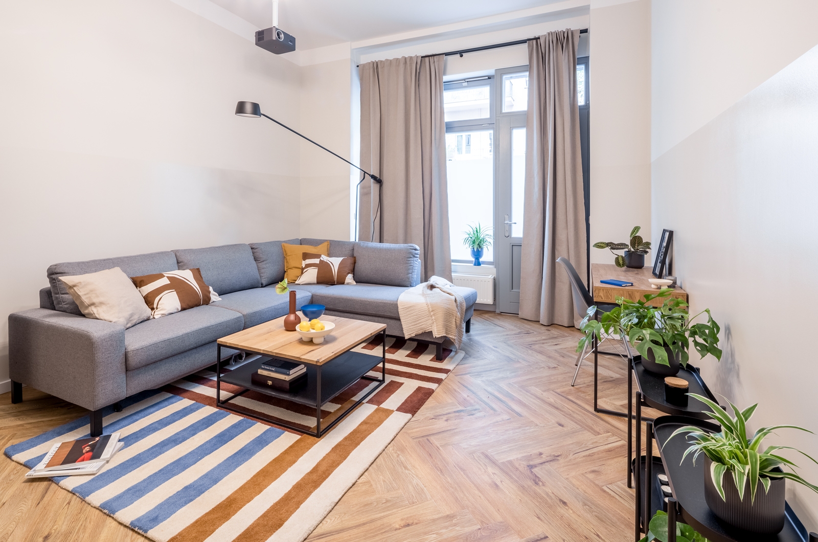 Breathe the Earthy Calm of a 150sqm Home in Berlin Apartamenty do wynajęcia