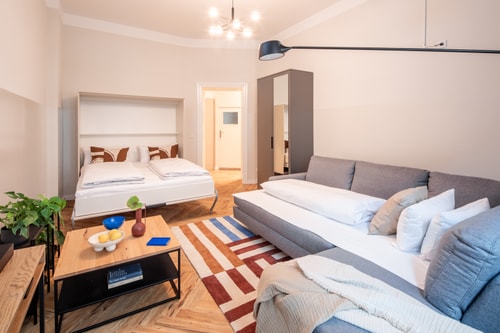 Breathe the Earthy Calm of a 150sqm Home in Berlin 6 Apartamenty do wynajęcia