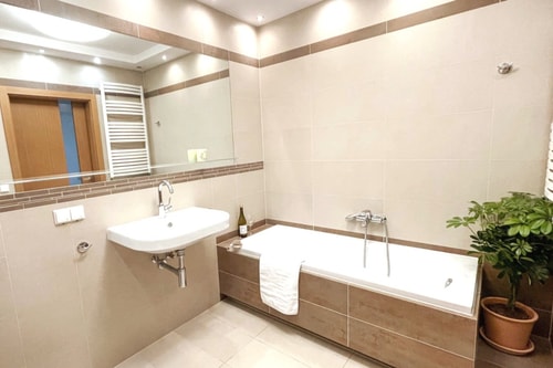 Grzybowska Skyline 3BR Retreat with AC 31 Apartamenty do wynajęcia