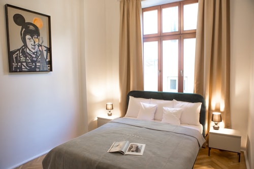 Vintage 2BR Gem Steps from Politechnika 12 Apartamenty do wynajęcia