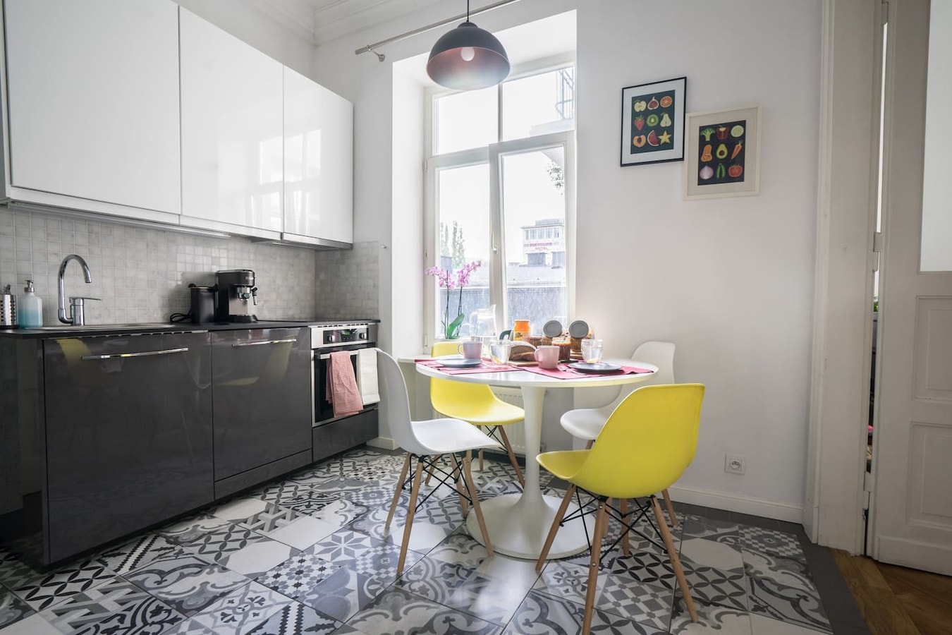 Warsaw Center Bohemian Apartment / Wilcza / Krucza photo 3
