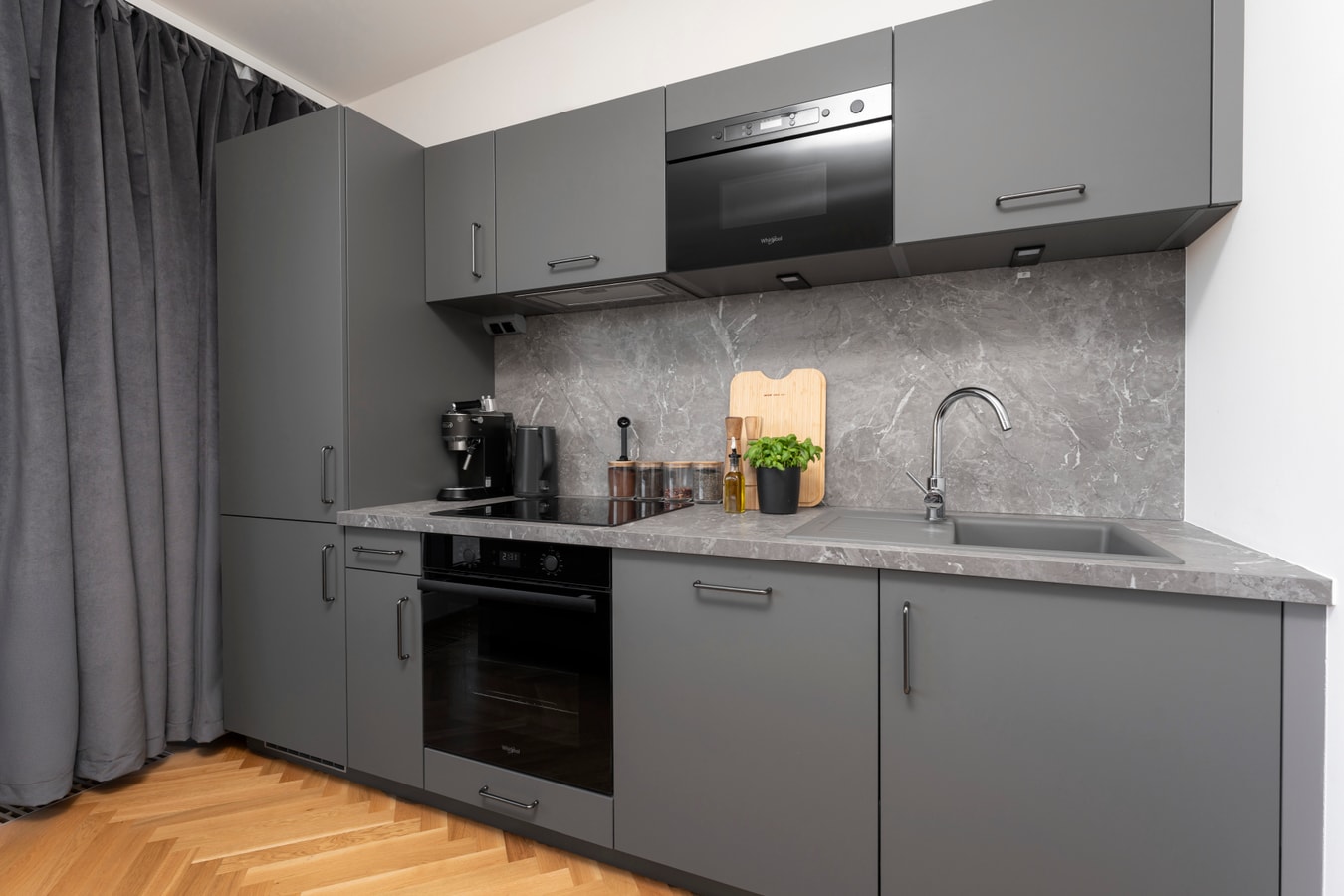 Zdjęcie 2: Antique Duplex Penthouse 3BR with 3Bath and AC-503