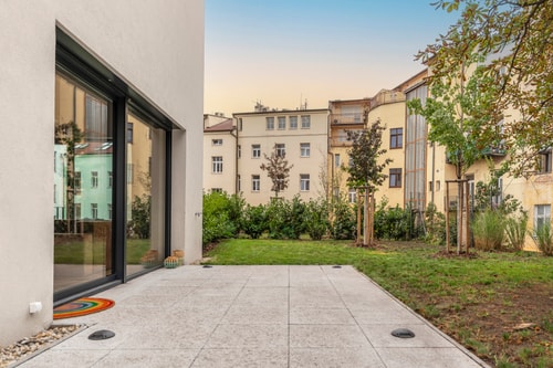 Prague Center Duplex - 4BR, 3.5Bath, AC, Projector 56 Apartamenty do wynajęcia