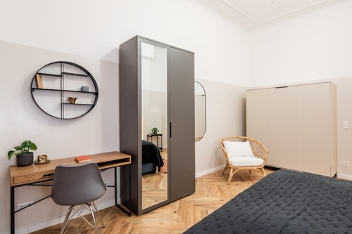 Breathe the Earthy Calm of a 150sqm Home in Berlin 7 Apartamenty do wynajęcia