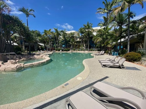 Diamond Beach Resort, beachside 101