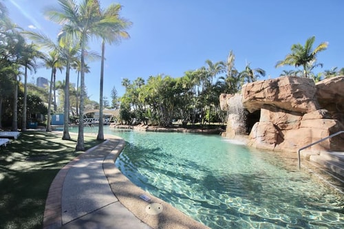 Diamond Beach Resort, Ground Floor Terrace Apt 108