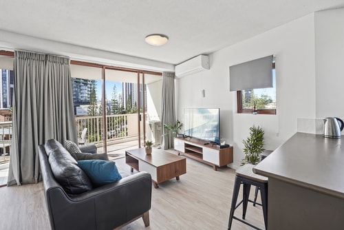 Broadbeach Central Apt 512