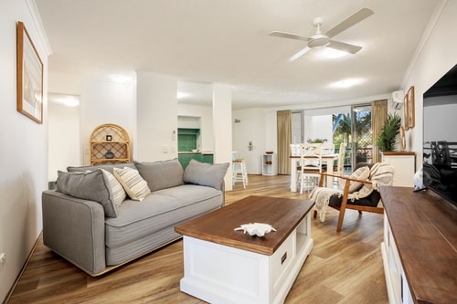 Diamond Beach Resort, Beachside 25