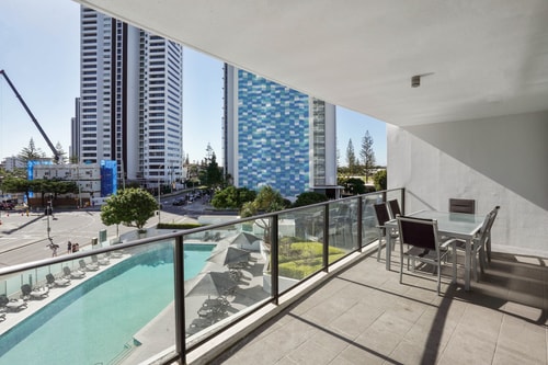 Luxury Sierra Grand Broadbeach 403