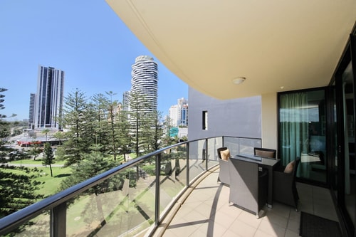 Central Park View Broadbeach 502