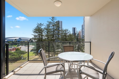 Central Park View Broadbeach 504