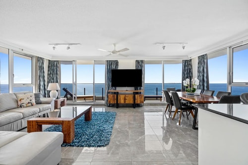 Beach Haven, 25th  Floor Beachfront