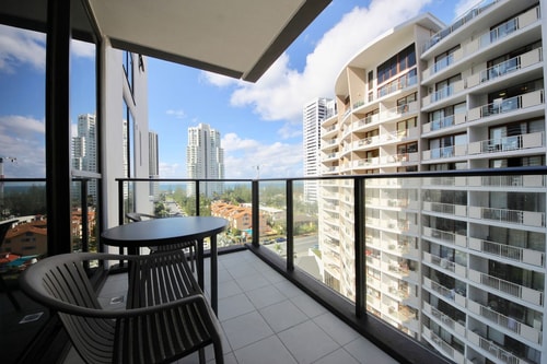 Beach Life! Fresh & Modern Broadbeach 8th Floor