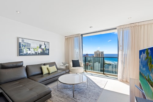 Oracle Tower 2 Luxury and Views on the 27th floor