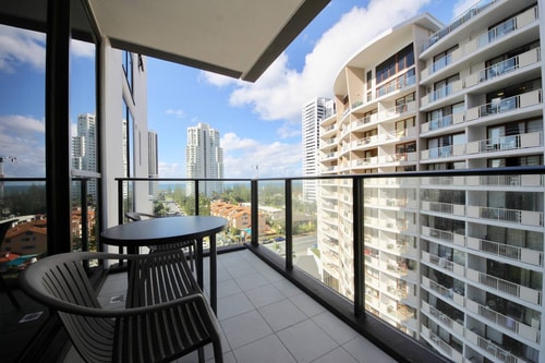 Beach Life! Fresh & Modern Broadbeach 8th Floor