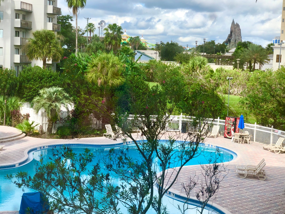 1305U Volcano Bay, Pool Balcony View * 2 Bedroom Suites Orlando