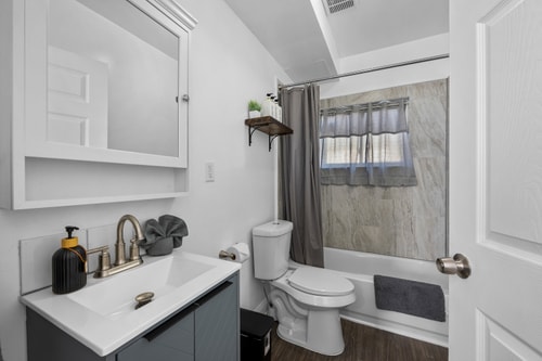 SW Detroit 3BR | 5–10 Min Downtown + Parking 15 Dwell