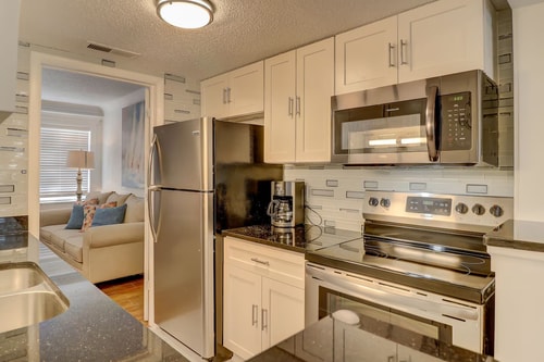 Hilton Head 2BR Townhome | Pool Access 2 Dwell