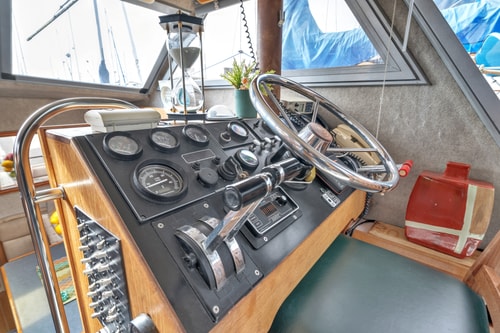 Charming 36ft Yacht | Steps to DTW Anacortes 7 Dwell