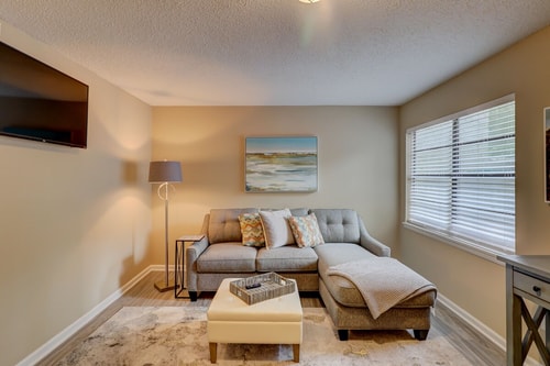 Hilton Head 2BR | Walk to Shops + Pool 21 Dwell