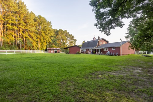 Skippers VA Lakefront 3BR | Dock + Firepit 34 Dwell