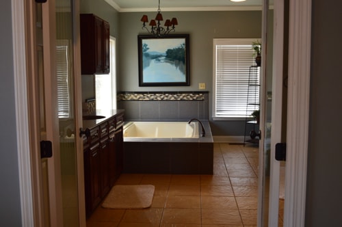 Lake Murray 5BR | Hot Tub + Outdoor Kitchen 18 Dwell