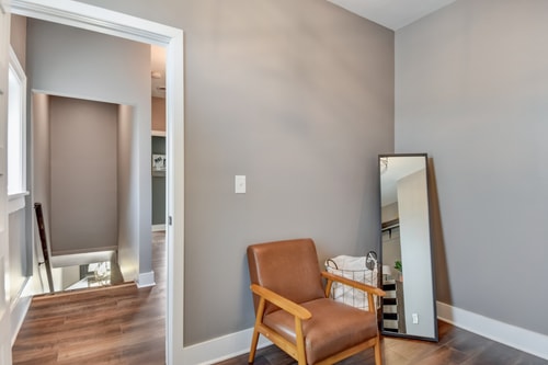 Downtown Milwaukee Area | 4BR Home | Sleeps 14 19 Dwell