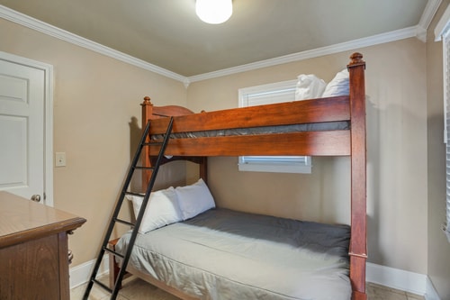 Lake Murray 5BR | Hot Tub + Outdoor Kitchen 25 Dwell