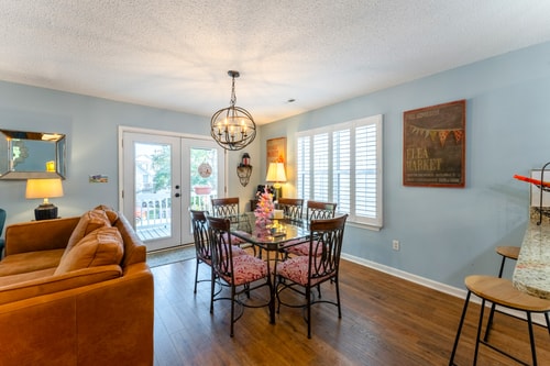 Charming 3-Bed Beach House with bathtub & BBQ 2 Dwell