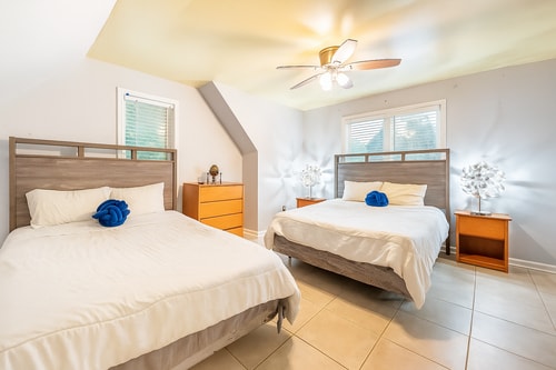 VA Riverfront 4BR | Dock + Kayaks + Games 21 Dwell