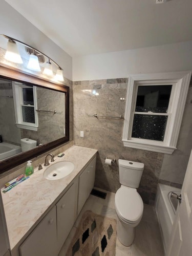 Newport News 4BR | Saltwater Pool & View 14 Dwell