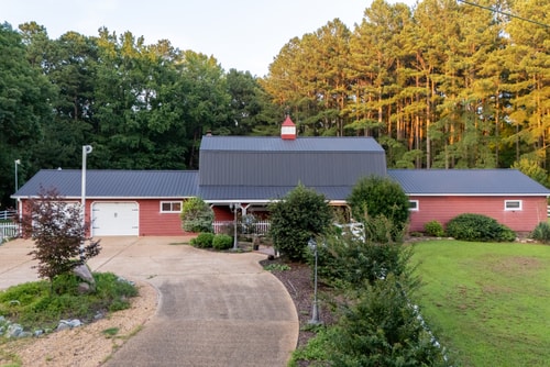 Skippers VA Lakefront 3BR | Dock + Firepit 24 Dwell