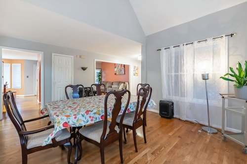 VA Riverfront 4BR | Dock + Kayaks + Games 17 Dwell