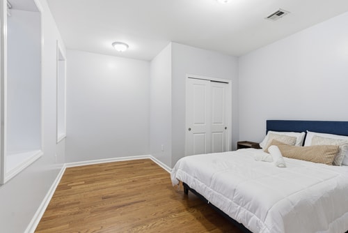 Cozy 2BR Apartment in Jersey City with Smart Lock 21 Dwell