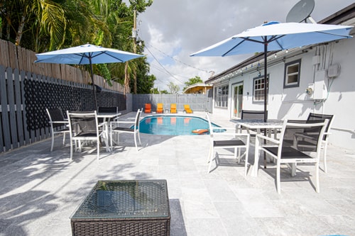 Spacious 5-Bedroom House with Pool in North Miami 49 Dwell