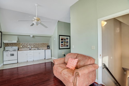 Lake Murray 5BR | Hot Tub + Outdoor Kitchen 38 Dwell