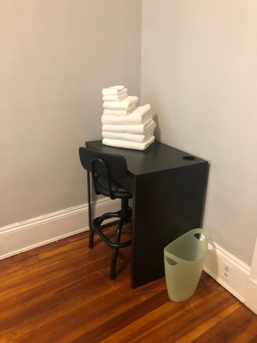 39S1 | Huge 5BR 2BA w/AC & W/D 75ft to Greenline! 17 Dwell