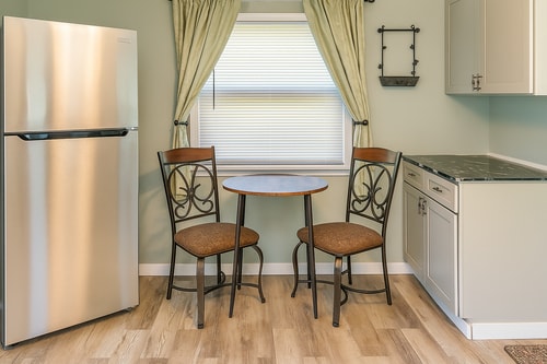 Mercer Lakefront 3BR | Workspace + Pets 10 Dwell