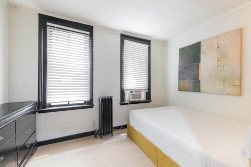 Bright & Airy Home w/Stylish, Contemporary Touches 19 Dwell