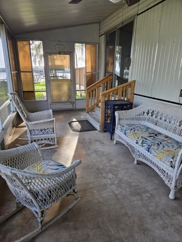 Lakefront 3BR Retreat w/ Shared Dock 15 Dwell