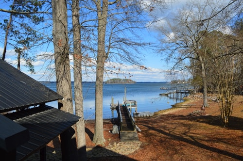 Lake Murray 5BR | Hot Tub + Outdoor Kitchen 12 Dwell