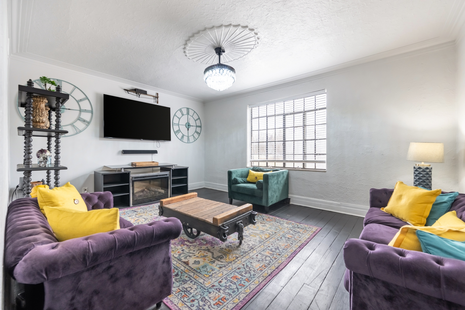 Stylish Detroit Stay | Close to City Highlights Dwell