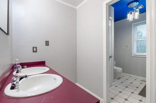 VA Riverfront 4BR | Dock + Kayaks + Games 32 Dwell