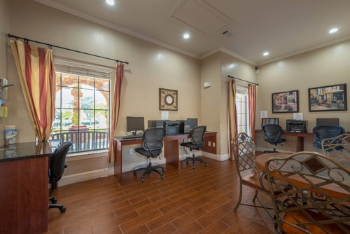 3BR Disney Condo | 3 En-Suites + Pools 35 Dwell