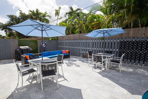 Spacious 5-Bedroom House with Pool in North Miami 47 Dwell