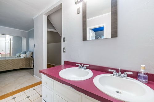 VA Riverfront 4BR | Dock + Kayaks + Games 30 Dwell