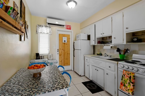 1BR Studio Parking, BBQ, Garden In Hollywood 1 Dwell