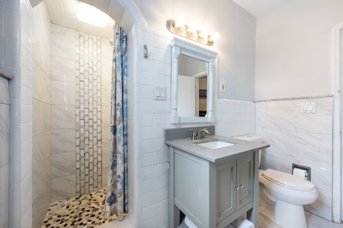 Stylish Detroit Stay | Close to City Highlights 14 Dwell